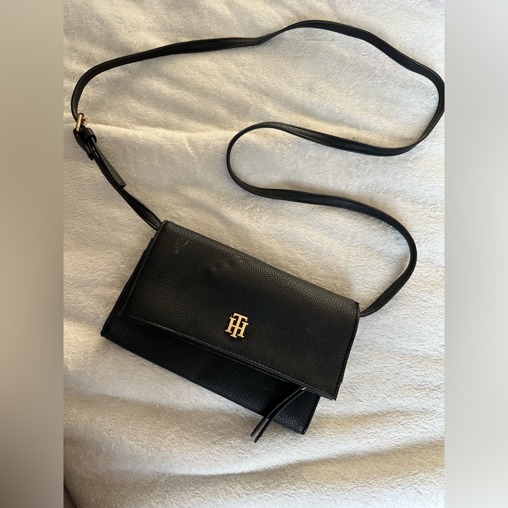 Tommy Hilfiger purse